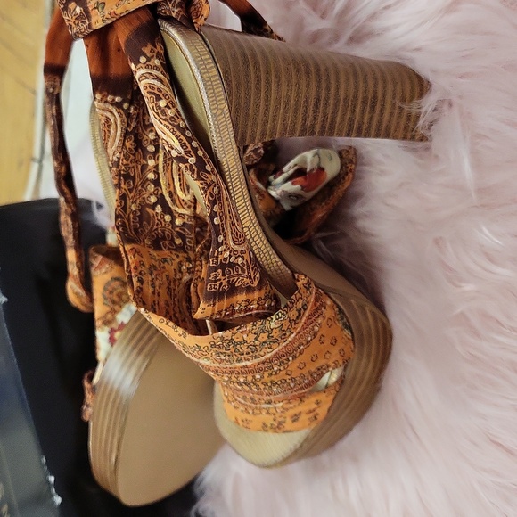 Brand New COLIN STUART PLATFORM WRAP HIGH HEEL SANDALS-6.5 - Picture 2 of 7